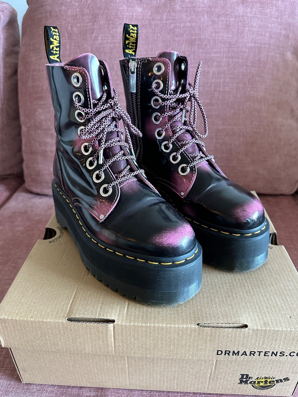 Dr. Martens Jadon Max in Fondant Pink